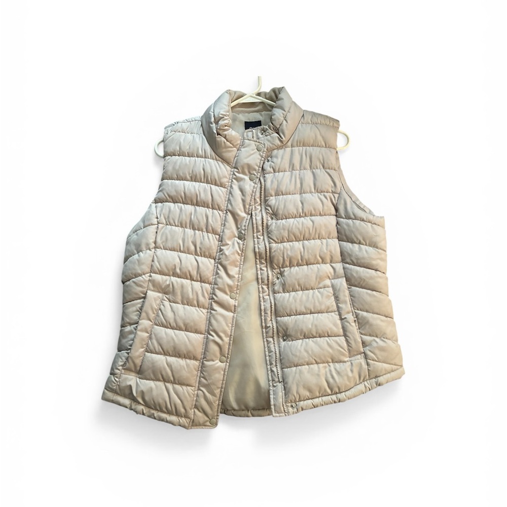 GAP Woman’s Cream Quilted Puffer Vest Size L